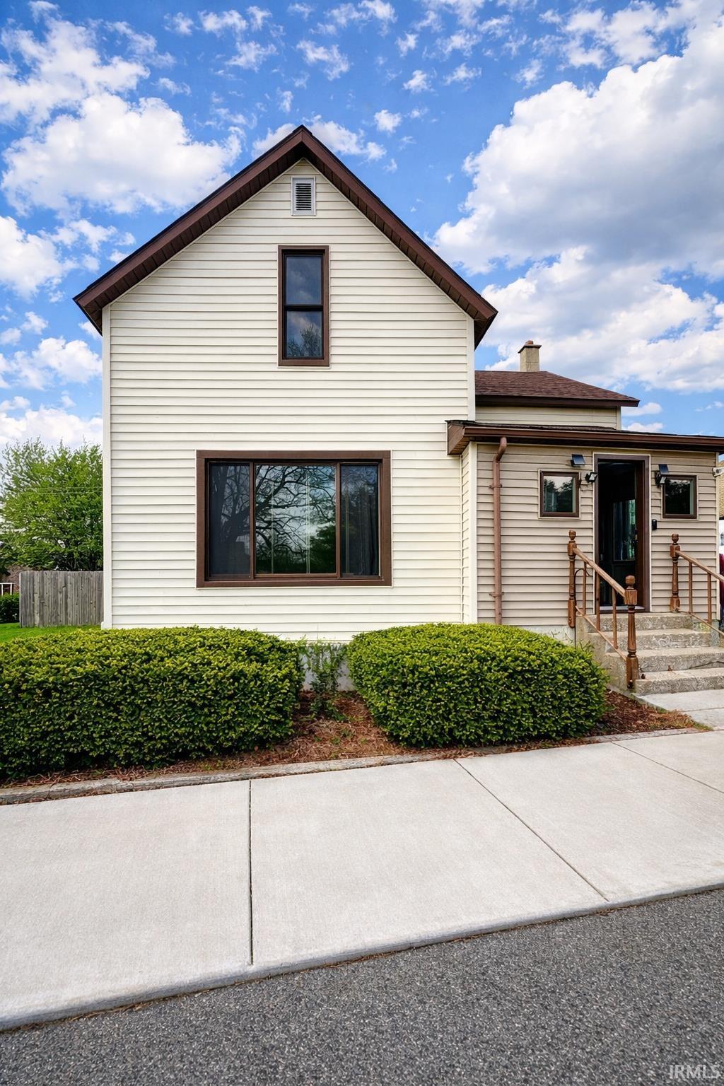 502 Laurel Street North Judson, IN 46366 - Photo 1 of 20