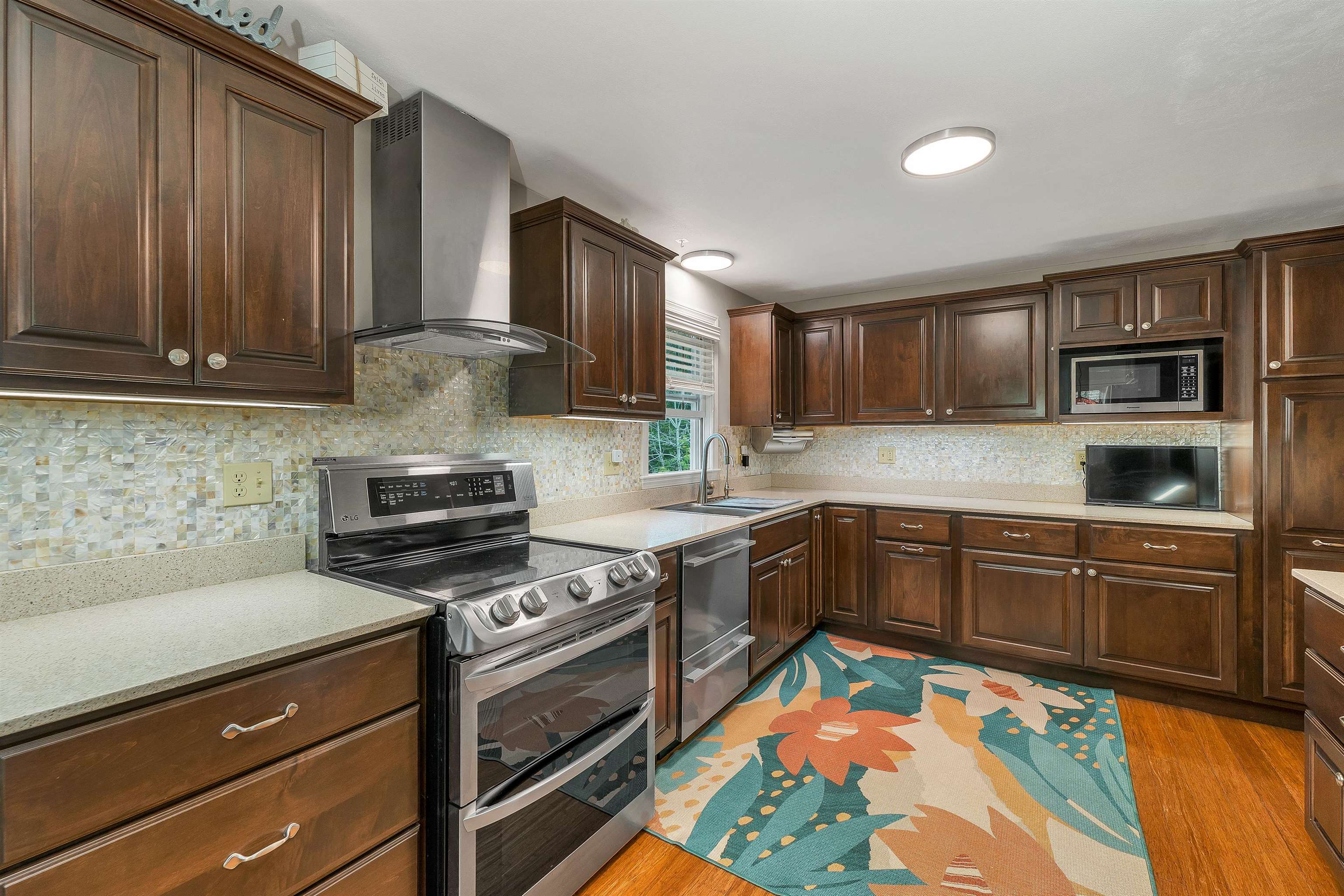 6 Bassett Road Wolfeboro, NH 03894 - Photo 5 of 29