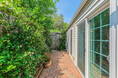 $435,000 | 1007 Arrow Hill Road, Houston, TX 77077
