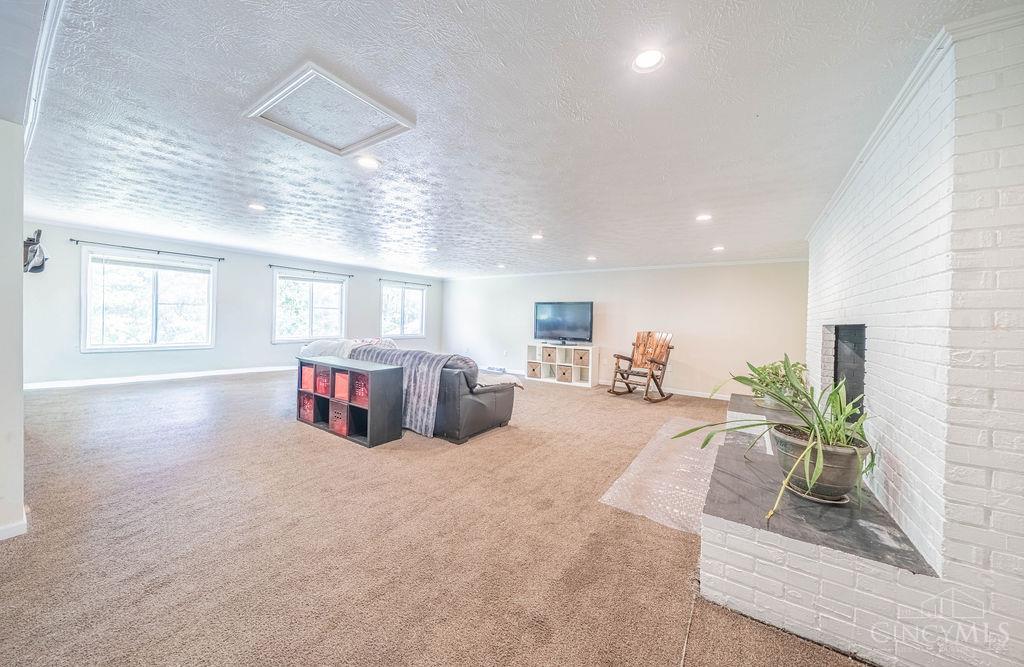 3036 Fiddlers Green Road Cincinnati, OH 45248 - Photo 16 of 38
