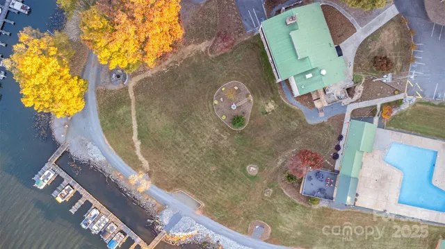 a view of a bird bath