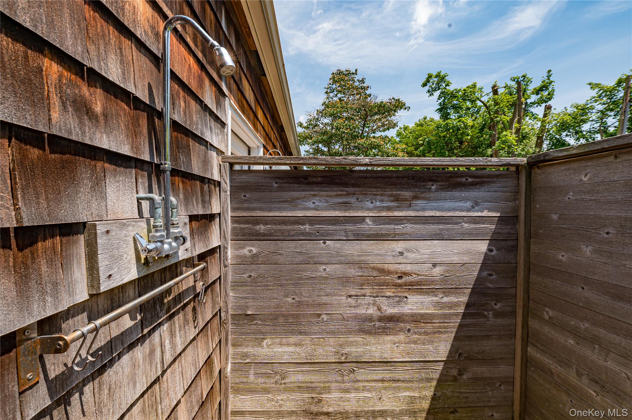 253 Melbury Road Babylon, NY 11702 - Photo 40 of 44