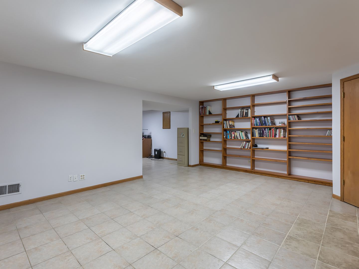 S080 Beverly Street Wheaton, IL 60187 - Photo 15 of 17