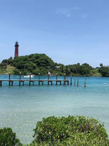 $3,000 | 41 Uno Lago Drive, Juno Beach, FL 33408