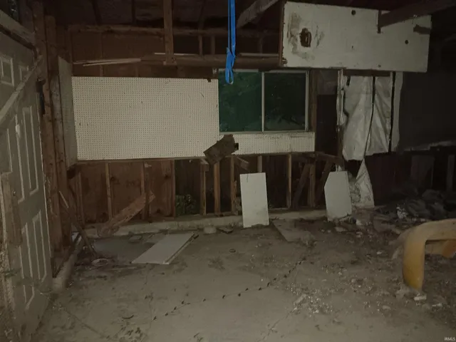 $25,000 | 9945 Brann Road, Poland, IN 47868