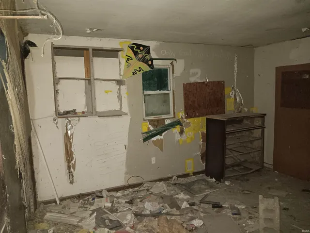 $25,000 | 9945 Brann Road, Poland, IN 47868