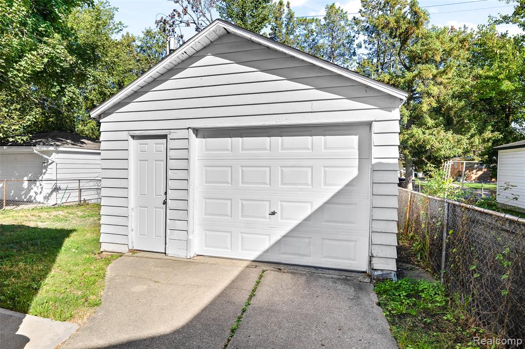 3309 Dallas Street Dearborn, MI 48124 - Photo 31 of 34