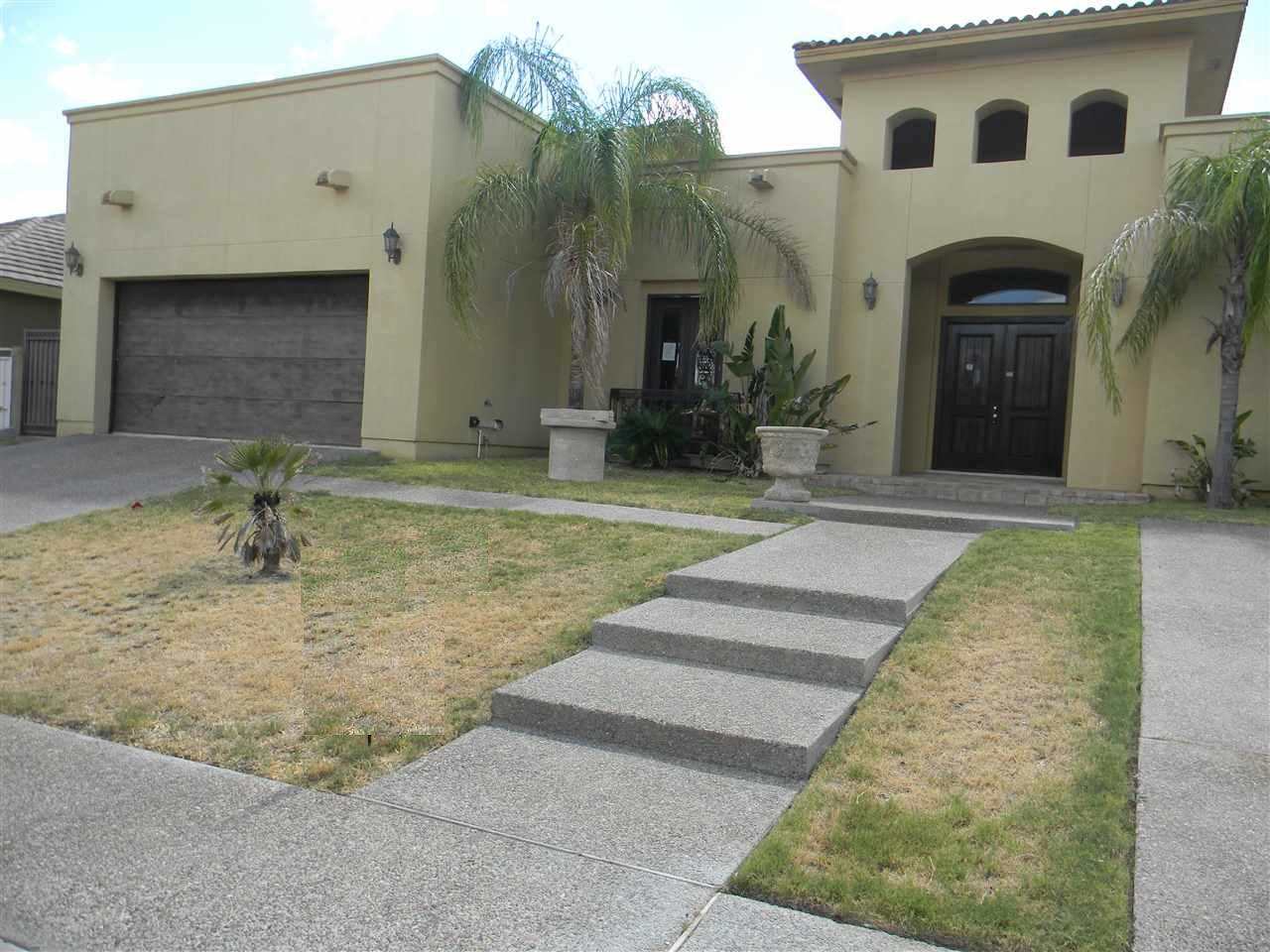 205 Lake Como Road Laredo, TX 78041 - Photo 1 of 20 a view of a house with a tub