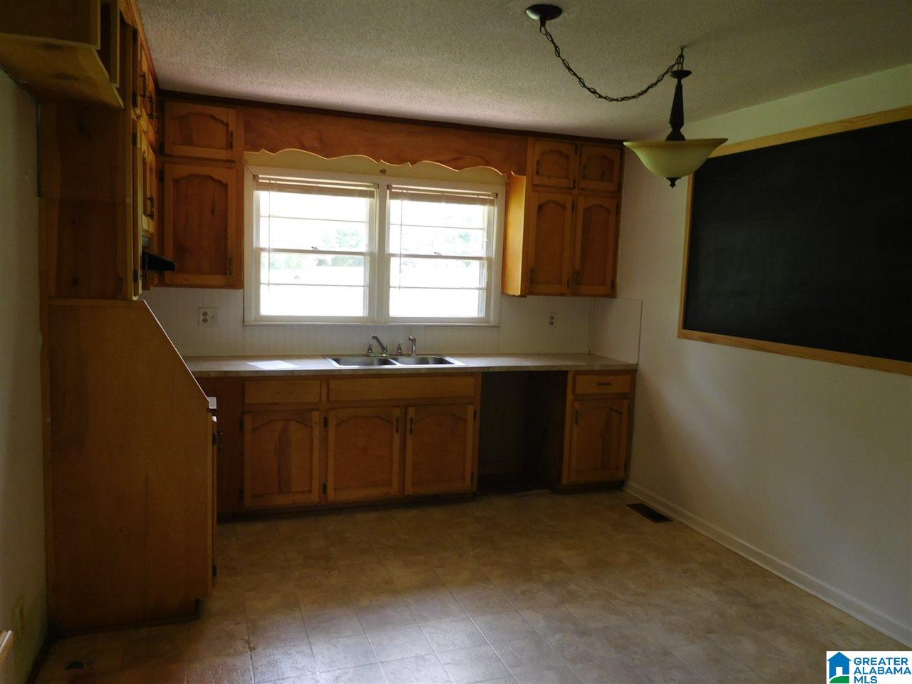 14 Mitchell Street Wilsonville, AL 35186 - Photo 3 of 11