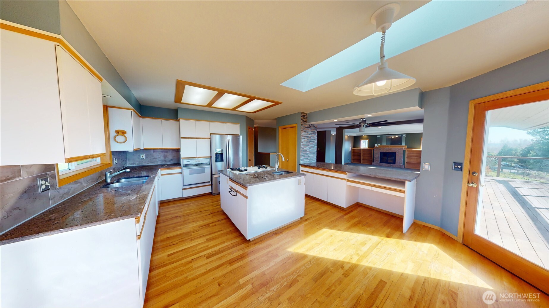 17290 Soundview Road Mount Vernon, WA 98274 - Photo 12 of 39 Gallery Image 12