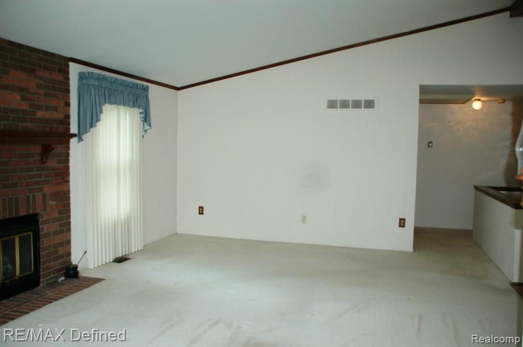 2171 Highsplint Drive Rochester, MI 48307 - Photo 10 of 28 6gr1.jpg