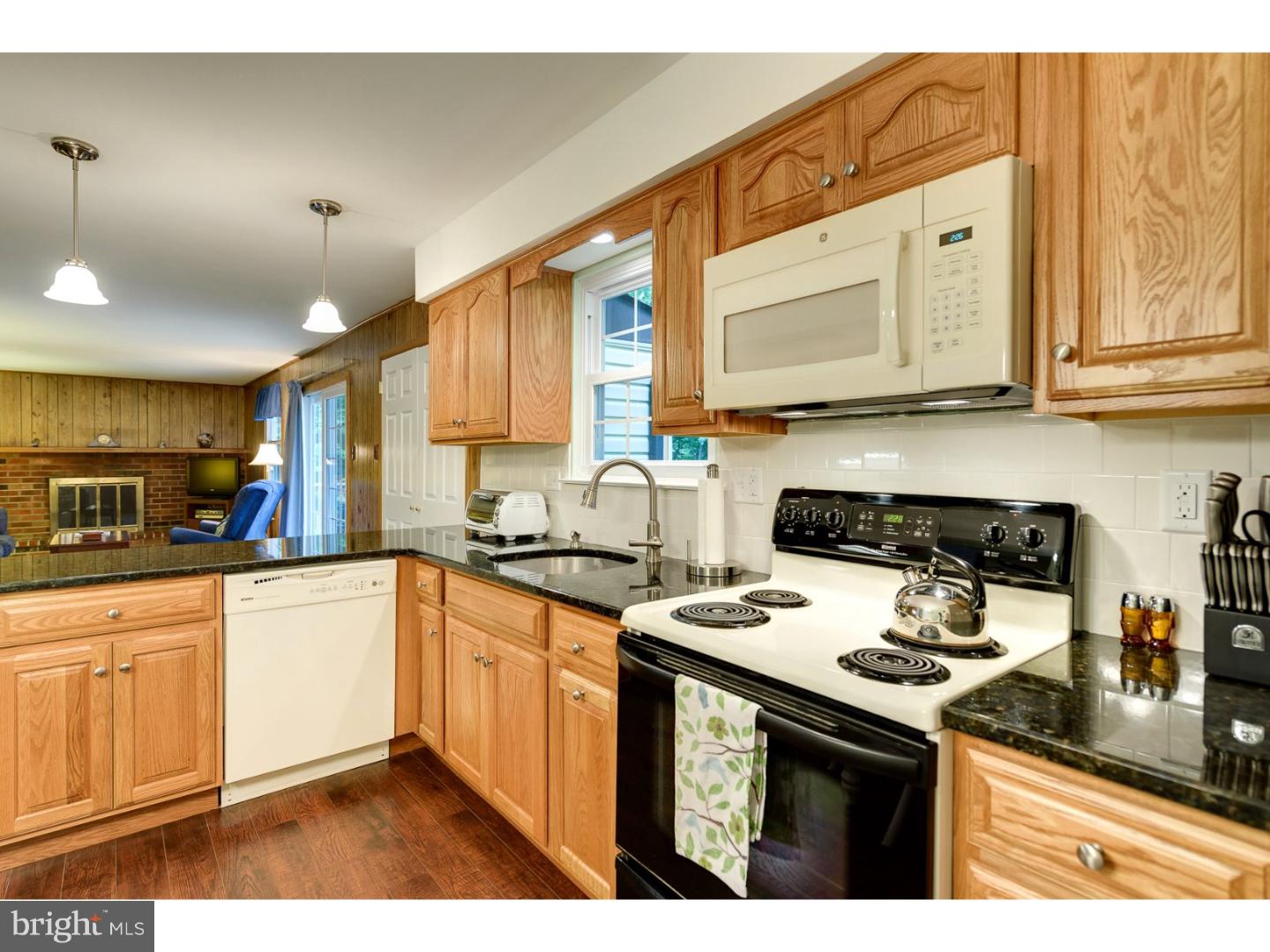 419 Rennard Drive Exton, PA 19341 - Photo 3 of 25 Gallery Image 3