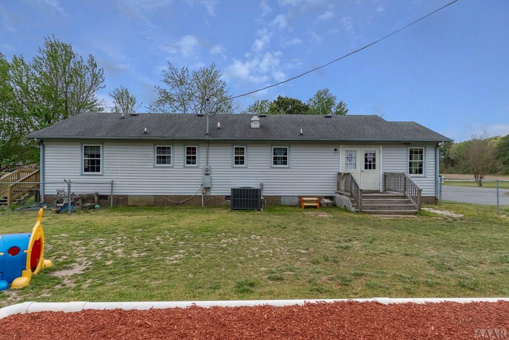 1213 Harvey Point Road Hertford, NC 27944 - Photo 2 of 17 Gallery Image 2