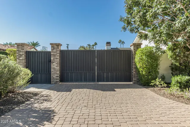 $4,675,000 | 4442 North 59th Place, Phoenix, AZ 85018