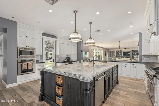 $4,675,000 | 4442 North 59th Place, Phoenix, AZ 85018