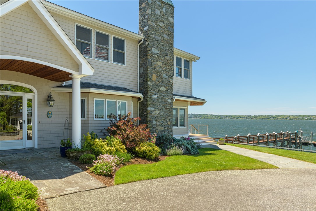 149 Nanaquaket Road Tiverton, RI 02878 - Photo 20 of 45