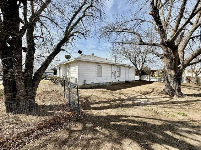 $1,500 | 1509 Southeast 18th Street, Mineral Wells, TX 76067