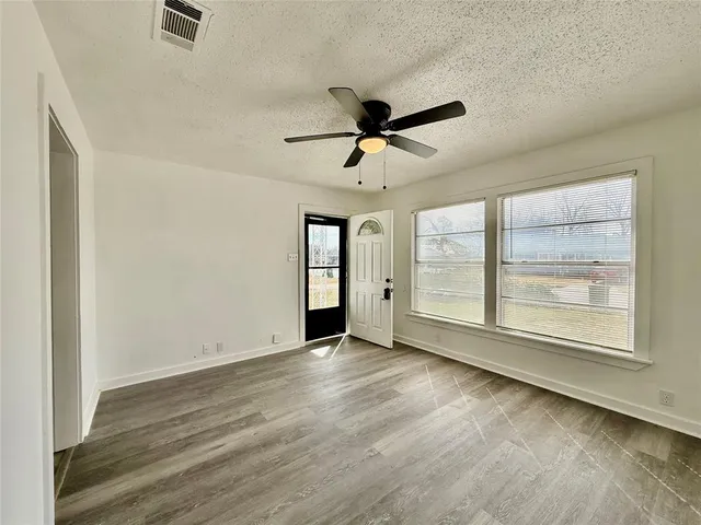 $1,500 | 1509 Southeast 18th Street, Mineral Wells, TX 76067