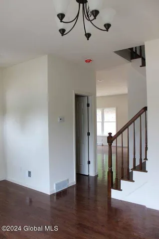 $540,700 | 3 Jack Drive, Halfmoon, NY 12065