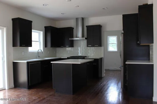 $540,700 | 3 Jack Drive, Halfmoon, NY 12065