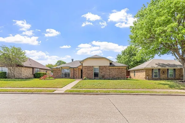 $359,900 | 1304 Petunia Drive, Allen, TX 75002