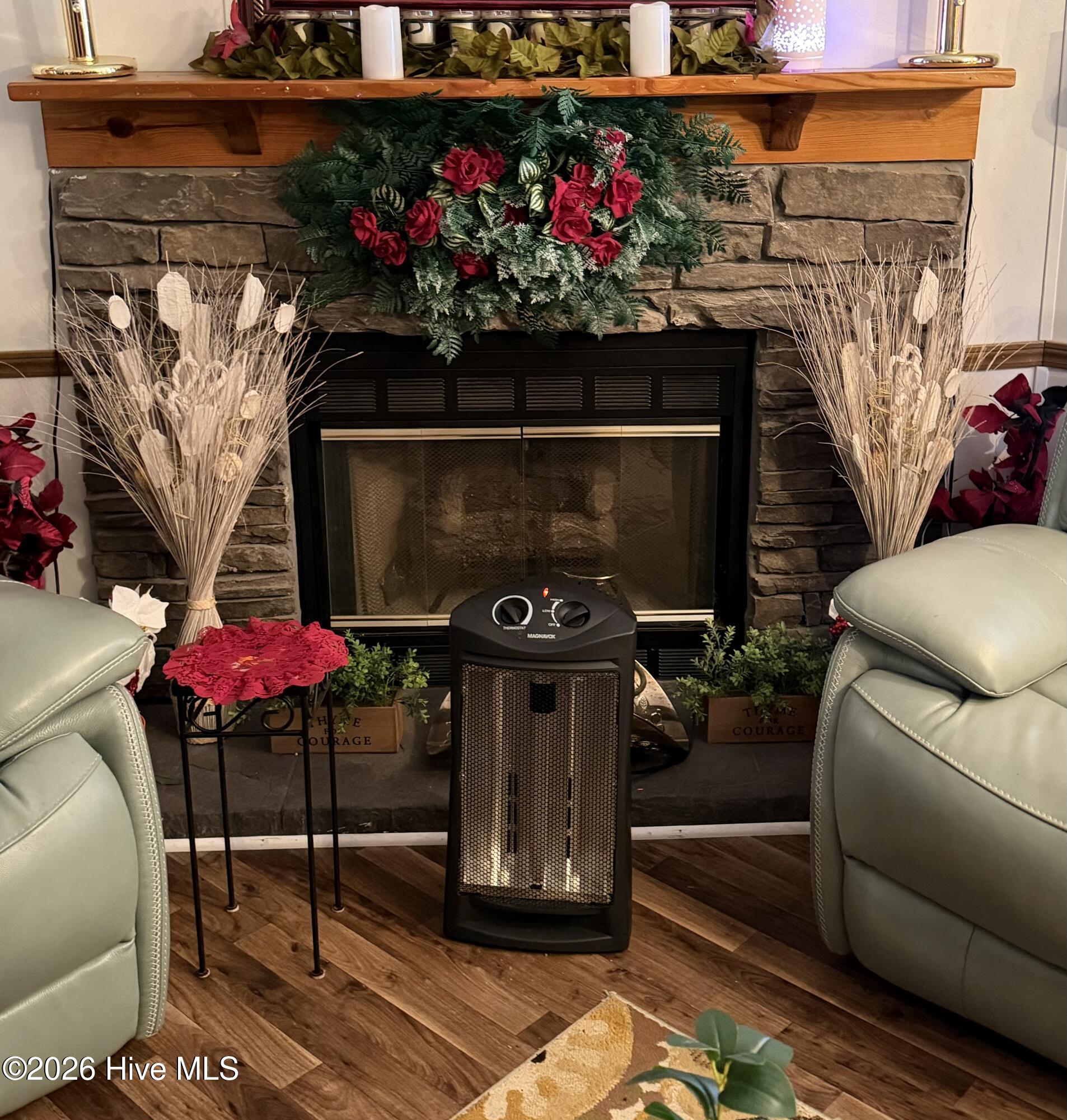 2626 Pershing Terrace Kinston, NC 28504 - Photo 13 of 53 Den/Fireplace (Gas Logs)