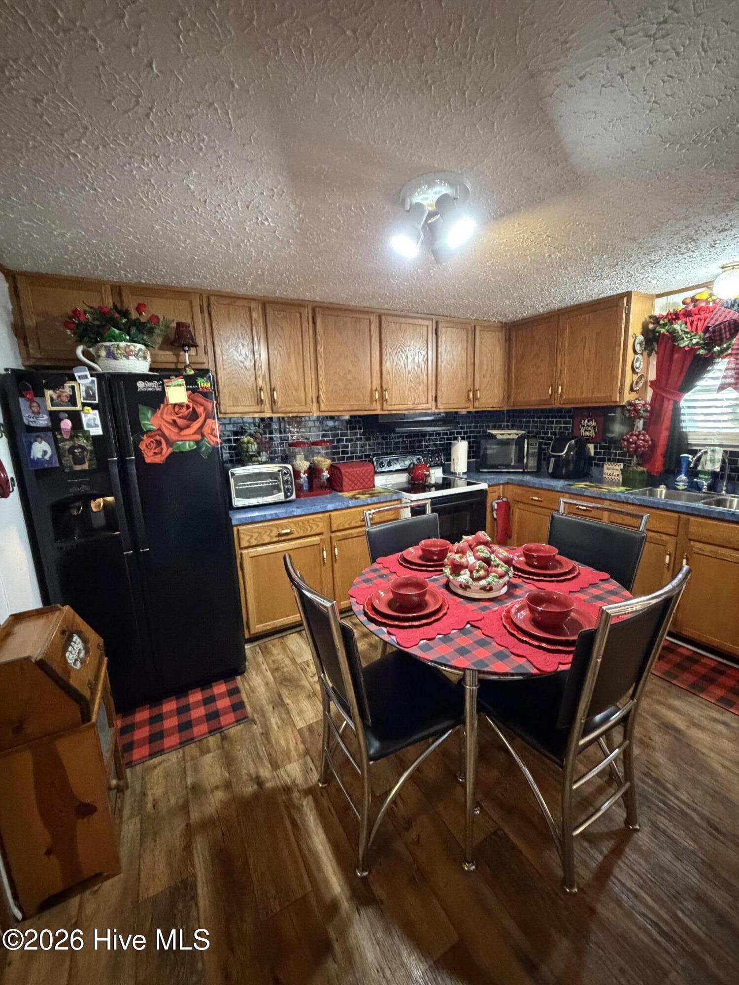2626 Pershing Terrace Kinston, NC 28504 - Photo 9 of 53 Kitchen