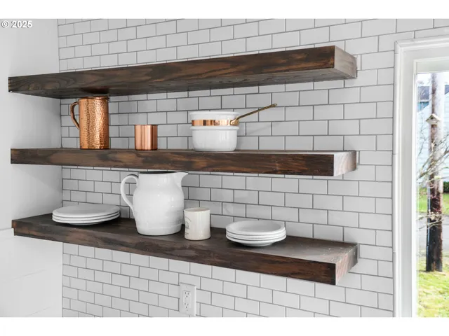 $489,000 | 780 South Main Avenue, Warrenton, OR 97146