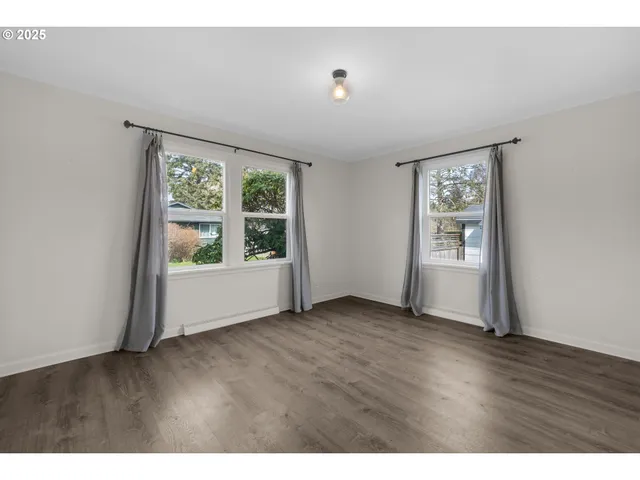 $489,000 | 780 South Main Avenue, Warrenton, OR 97146