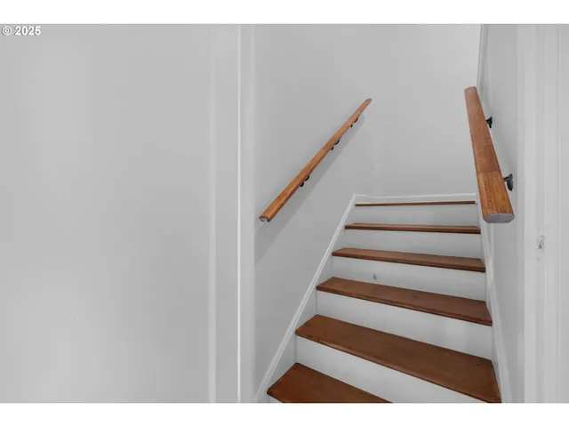 $489,000 | 780 South Main Avenue, Warrenton, OR 97146