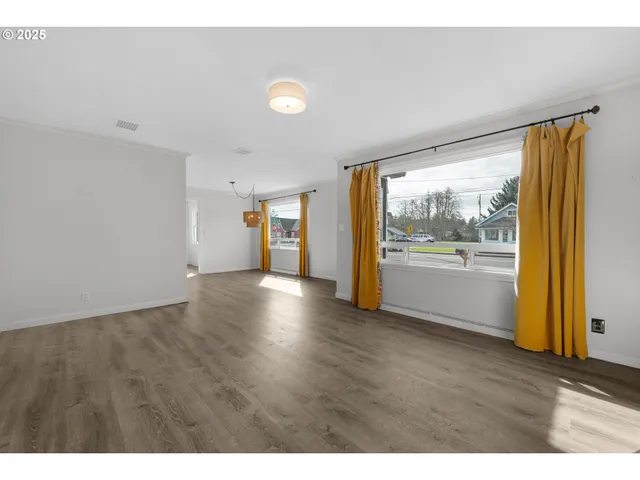 $489,000 | 780 South Main Avenue, Warrenton, OR 97146