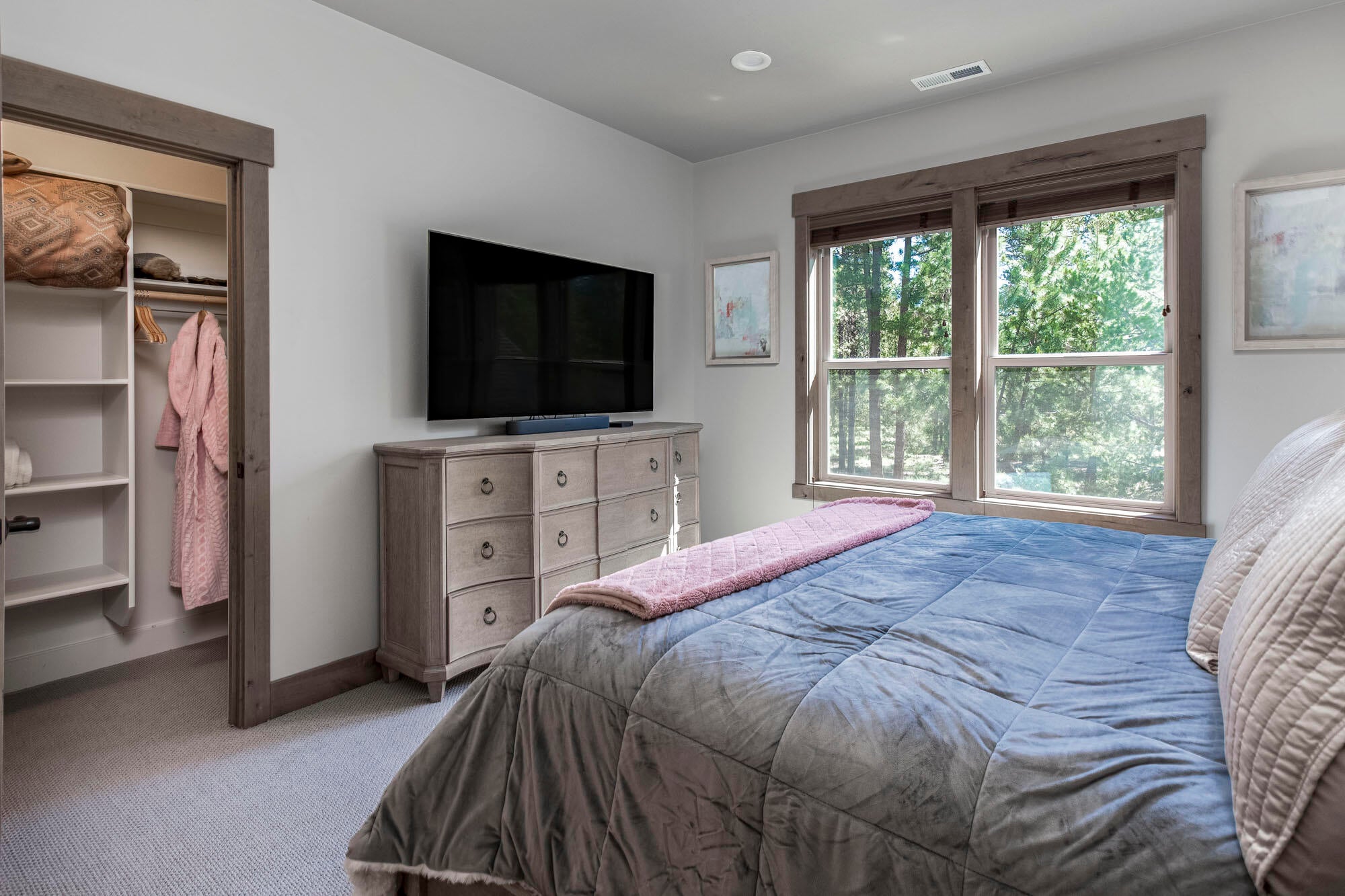 56462 Sunstone Loop Bend, OR 97707 - Photo 45 of 60 Bedroom #7