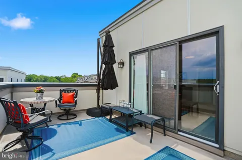 $929,900 | 232 Bluemont Branch Terrace Southeast, Leesburg, VA 20175
