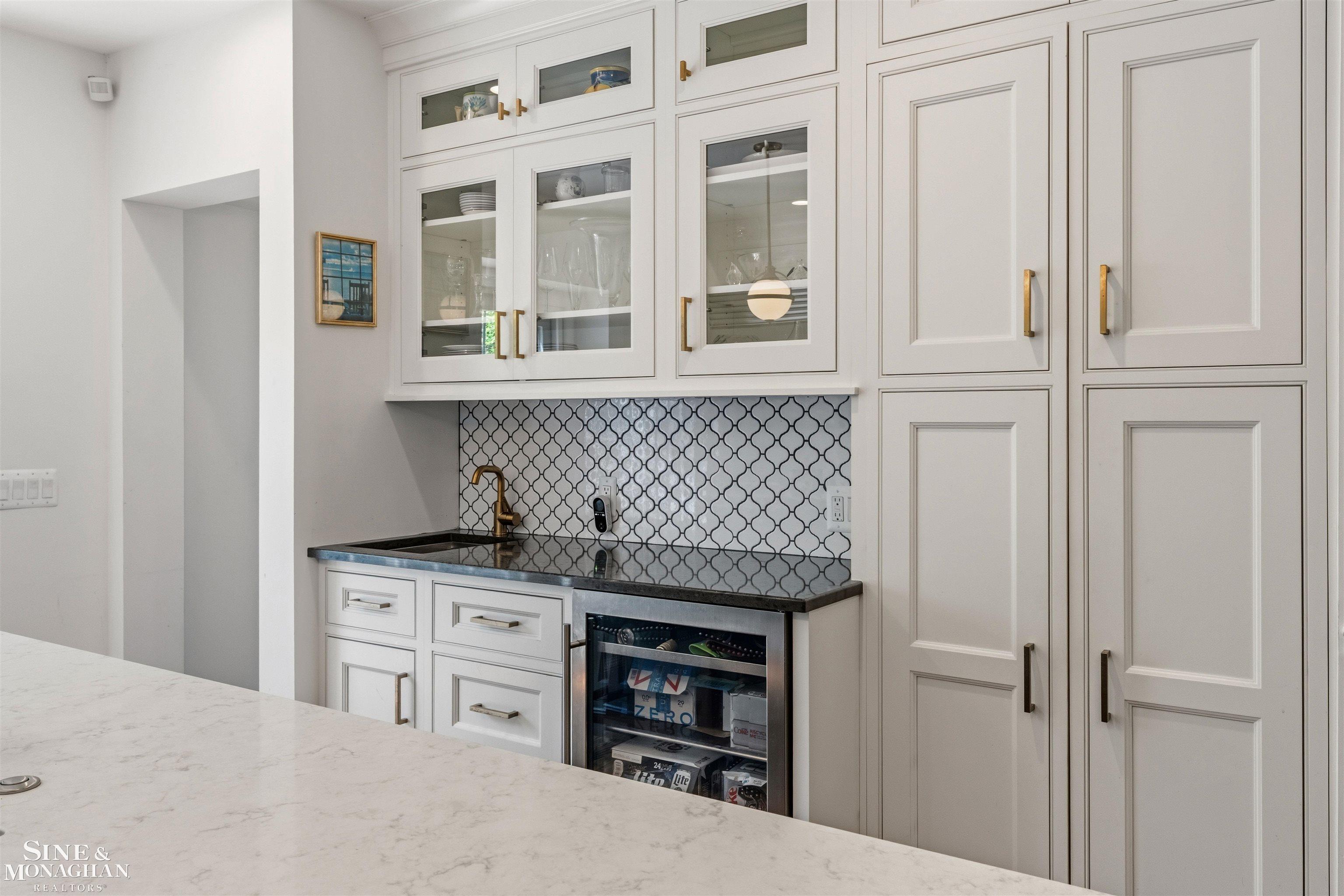 398 Rivard Boulevard Grosse Pointe, MI 48230 - Photo 20 of 64