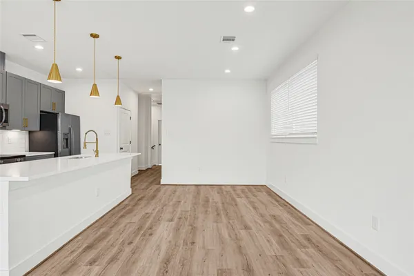 $2,600 | 4606 Crown Grove Lane, Houston, TX 77018