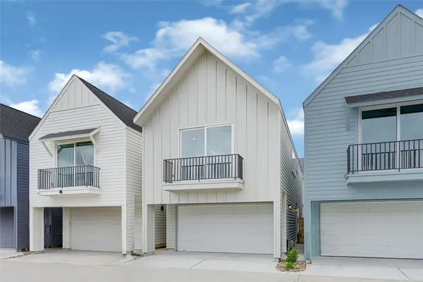 $2,600 | 4606 Crown Grove Lane, Houston, TX 77018