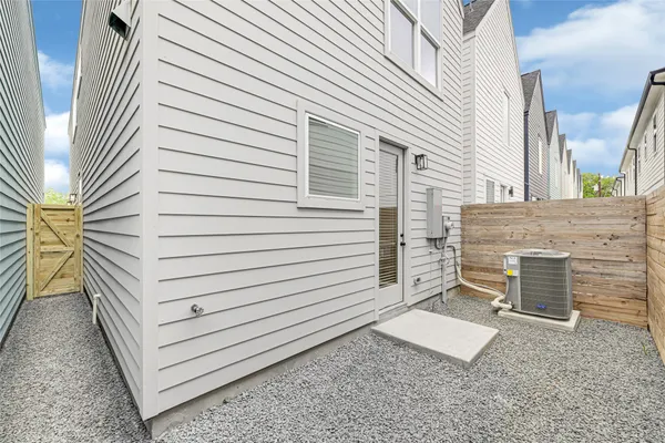 $2,600 | 4606 Crown Grove Lane, Houston, TX 77018