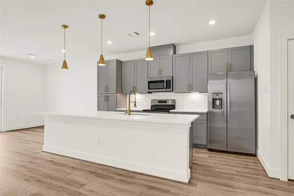 $2,600 | 4606 Crown Grove Lane, Houston, TX 77018