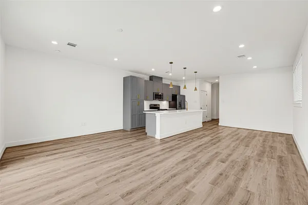 $2,600 | 4606 Crown Grove Lane, Houston, TX 77018