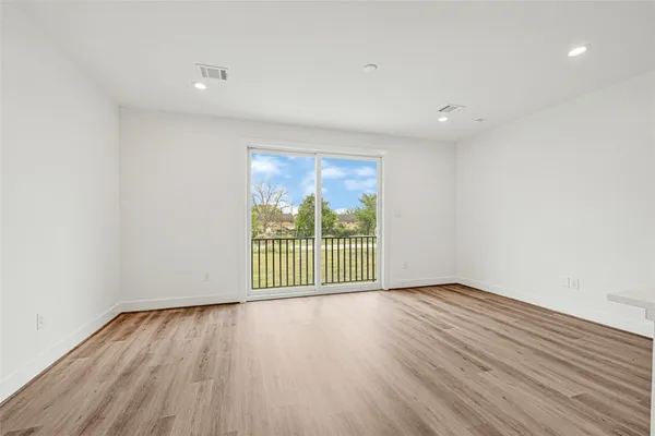 $2,600 | 4606 Crown Grove Lane, Houston, TX 77018