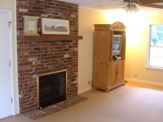 7901 Graham Road Indianapolis, IN 46250 - Photo 7 of 12 Gallery Image 7