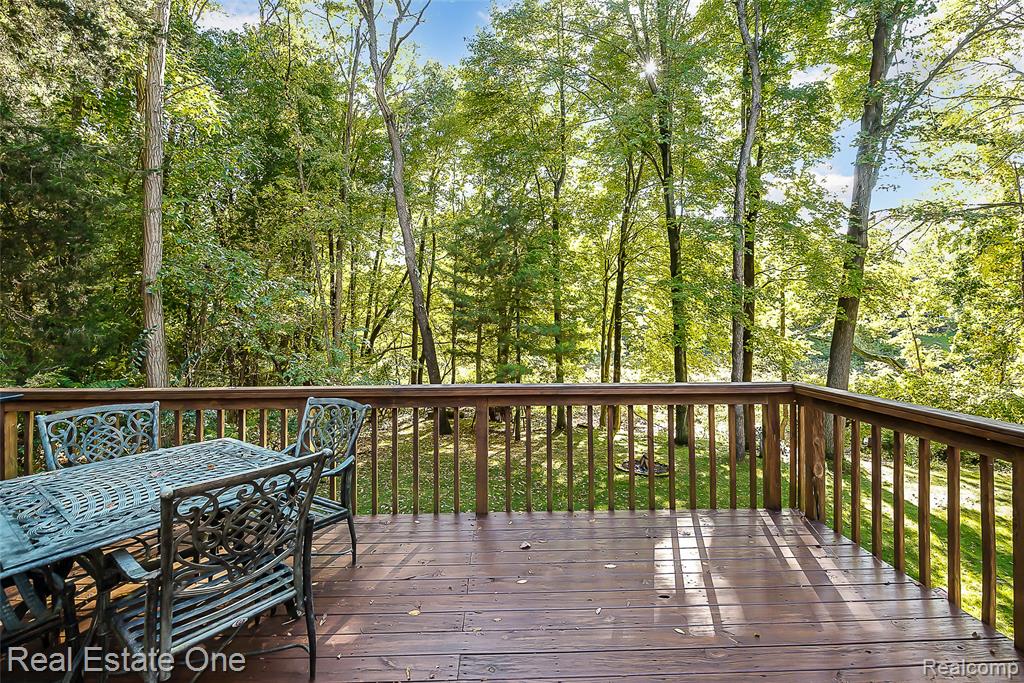 11390 Ridge Road South Lyon, MI 48178 - Photo 25 of 54