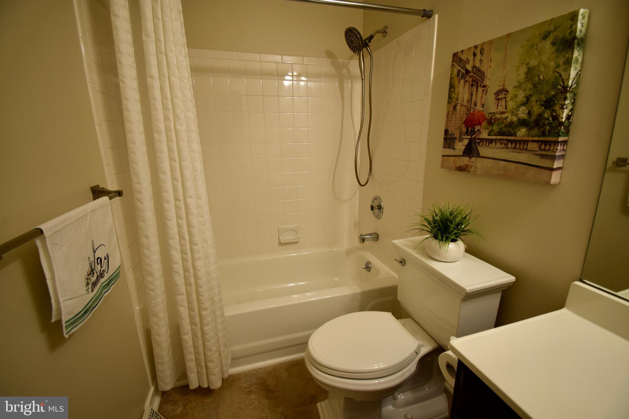 103 Silverside Road Wilmington, DE 19809 - Photo 21 of 54 Hall Bath