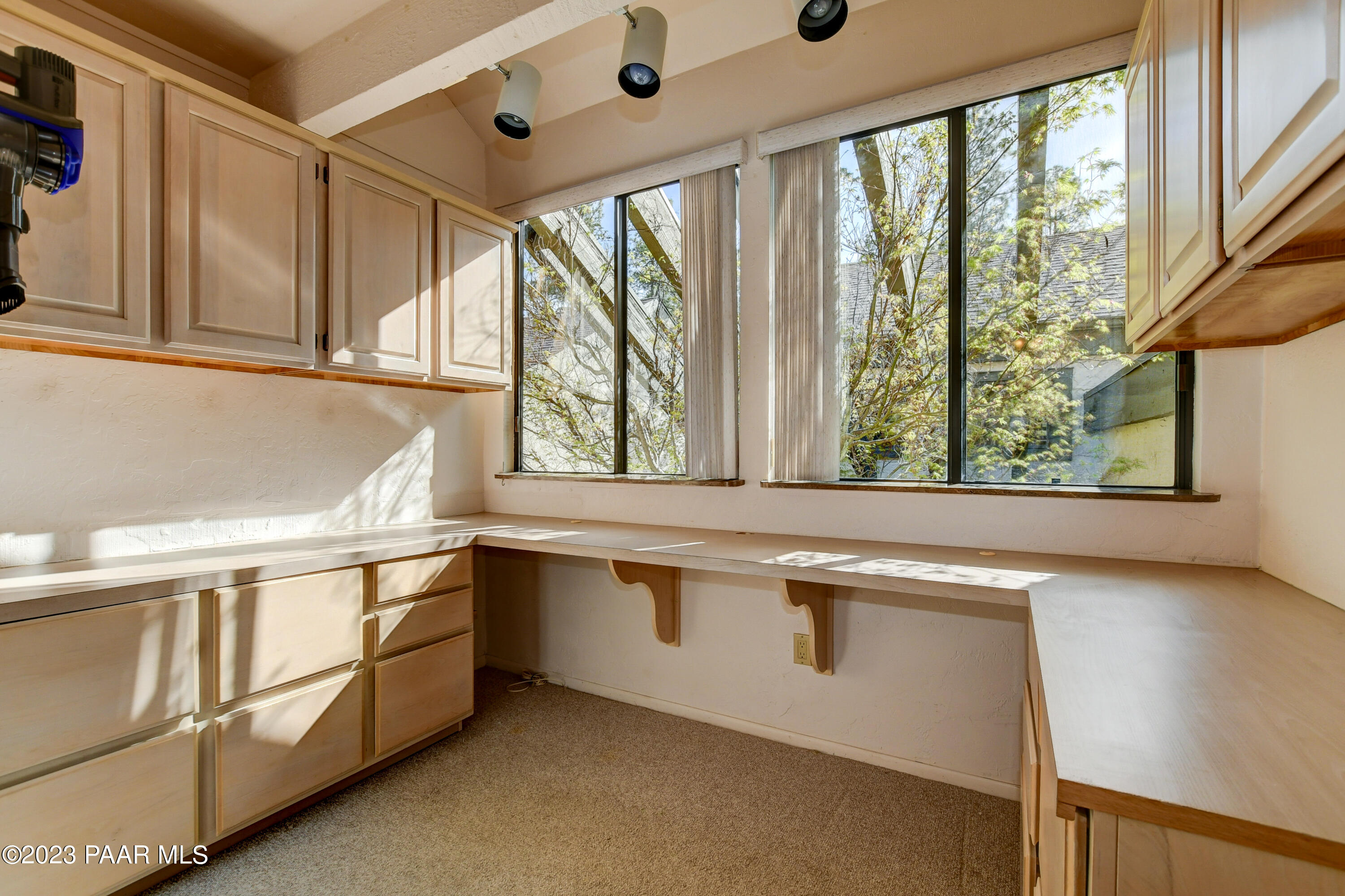 1353 Coyote Road Prescott, AZ 86303 - Photo 12 of 25 Office area in upstairs bedroom