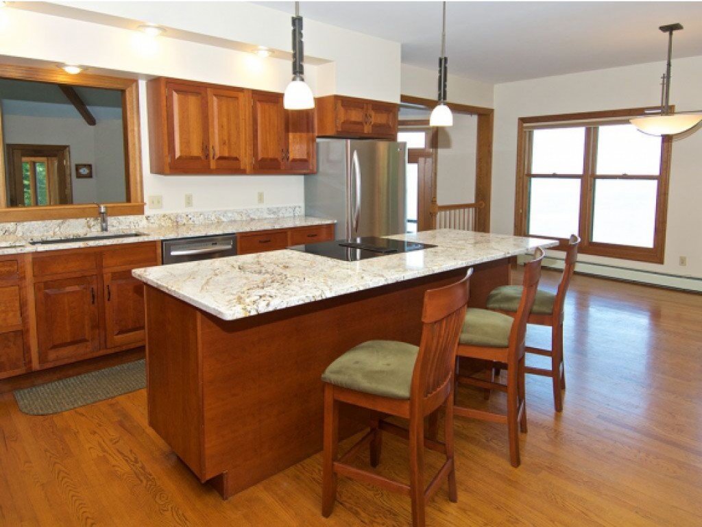 138 Smith Road Colchester, VT 05446 - Photo 4 of 26 Gallery Image 4