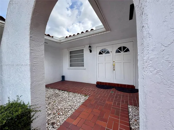 $3,800 | 16665 Southwest Sw 93rd Court, Palmetto Bay, FL 33157