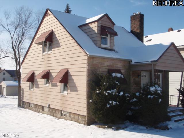 293 Reed Avenue Campbell, OH 44405 - Photo 3 of 9 Gallery Image 3
