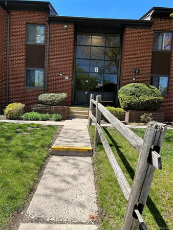 $1,750 | 8 Charles Lane, Unit 2B, Pomona, NY 10970