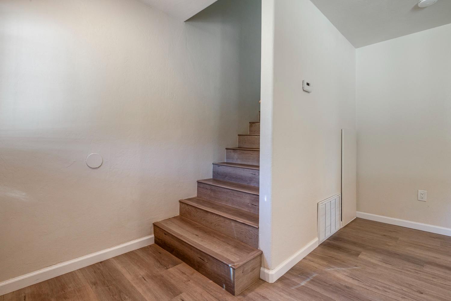 2324 Quail Hill Road Copperopolis, CA 95228 - Photo 19 of 52 a view of entryway with wooden floor