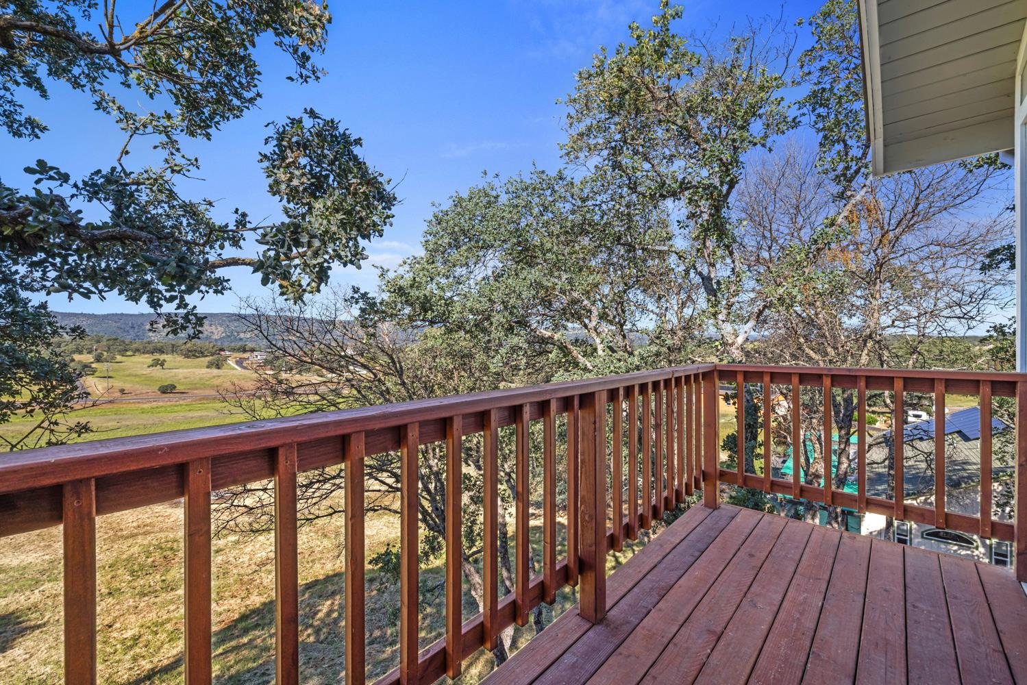 2324 Quail Hill Road Copperopolis, CA 95228 - Photo 29 of 52 a view of balcony with wooden floor